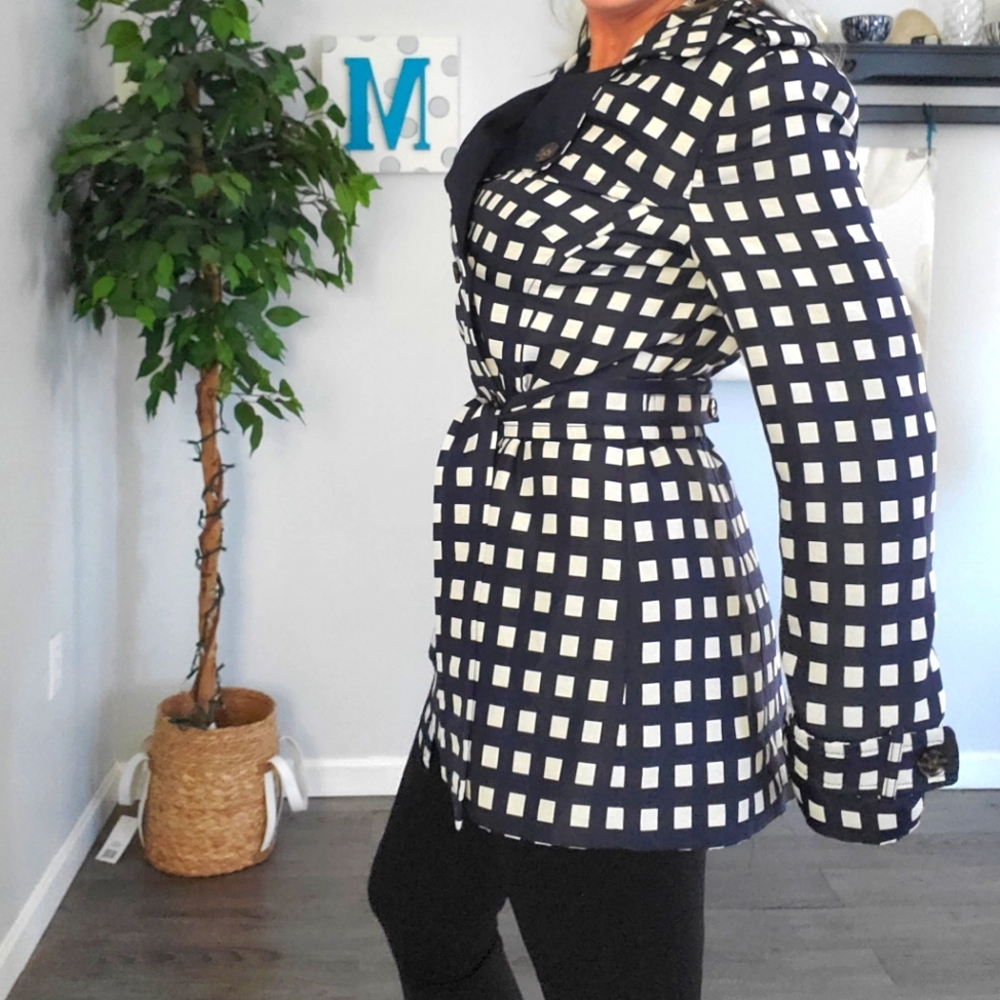 Banana Republic Navy and White Checkered Trench Coat - Picture 3 of 12